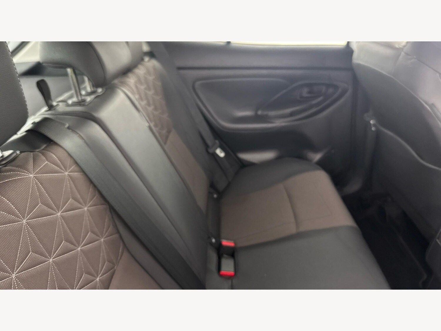 Used Toyota Yaris Cross 2023 for sale - 77909423: Photo 14