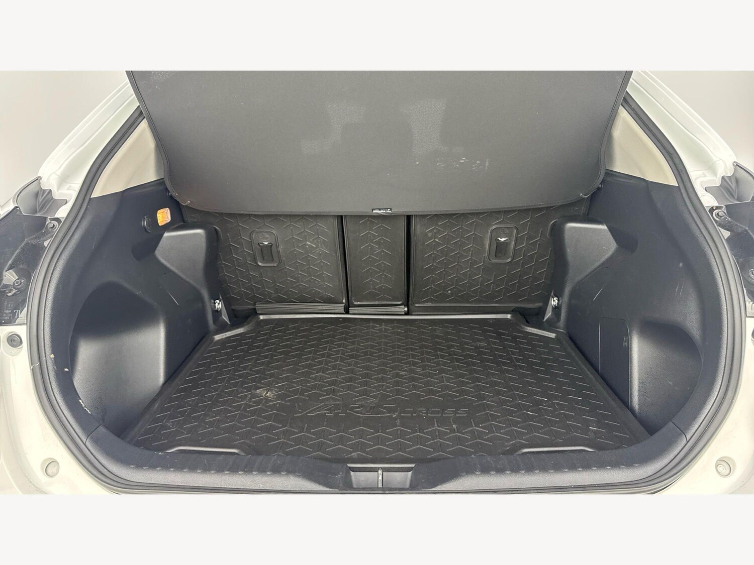 Used Toyota Yaris Cross 2023 for sale - 77909423: Photo 16