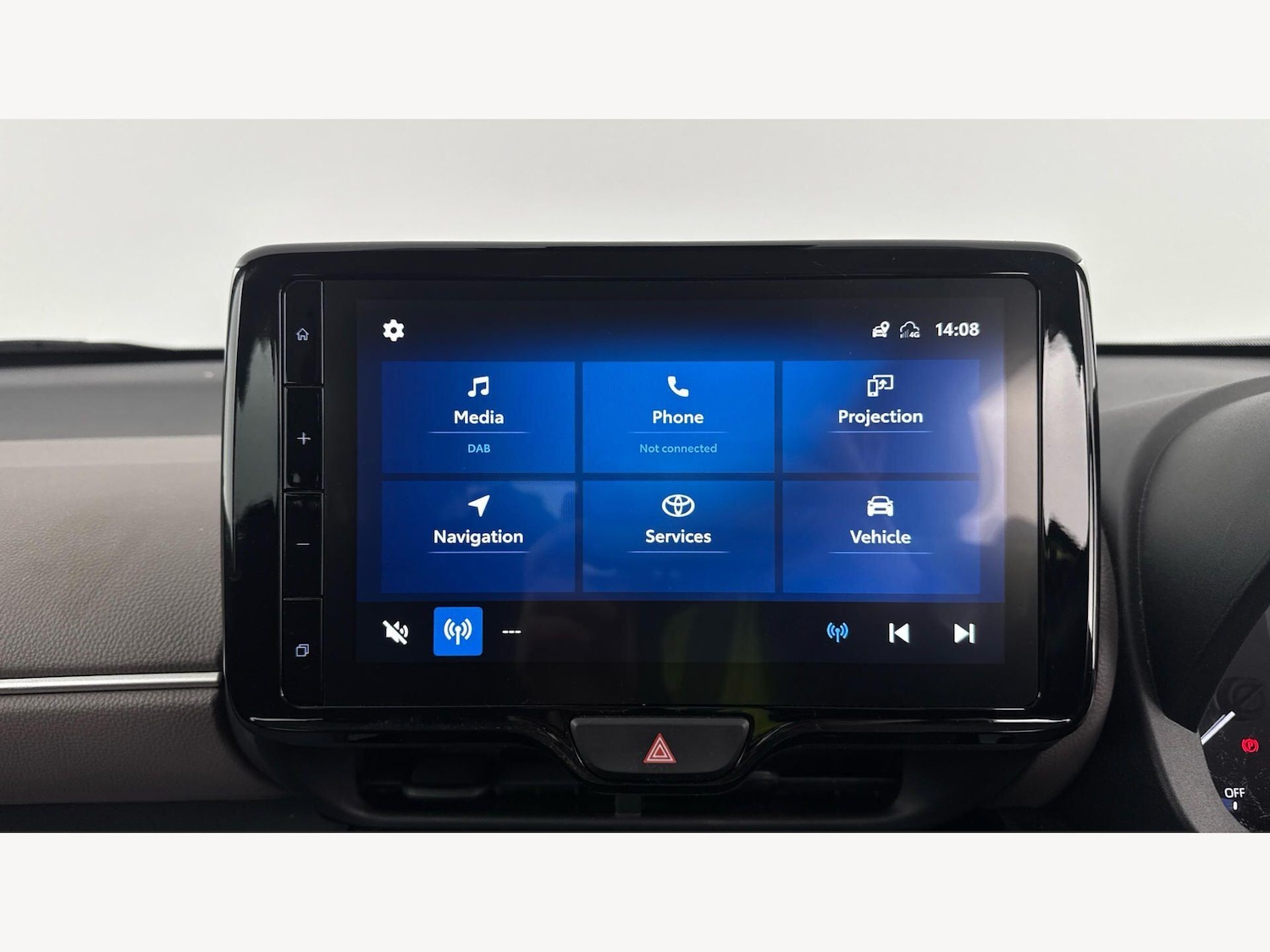 Used Toyota Yaris Cross 2023 for sale - 77909423: Photo 9