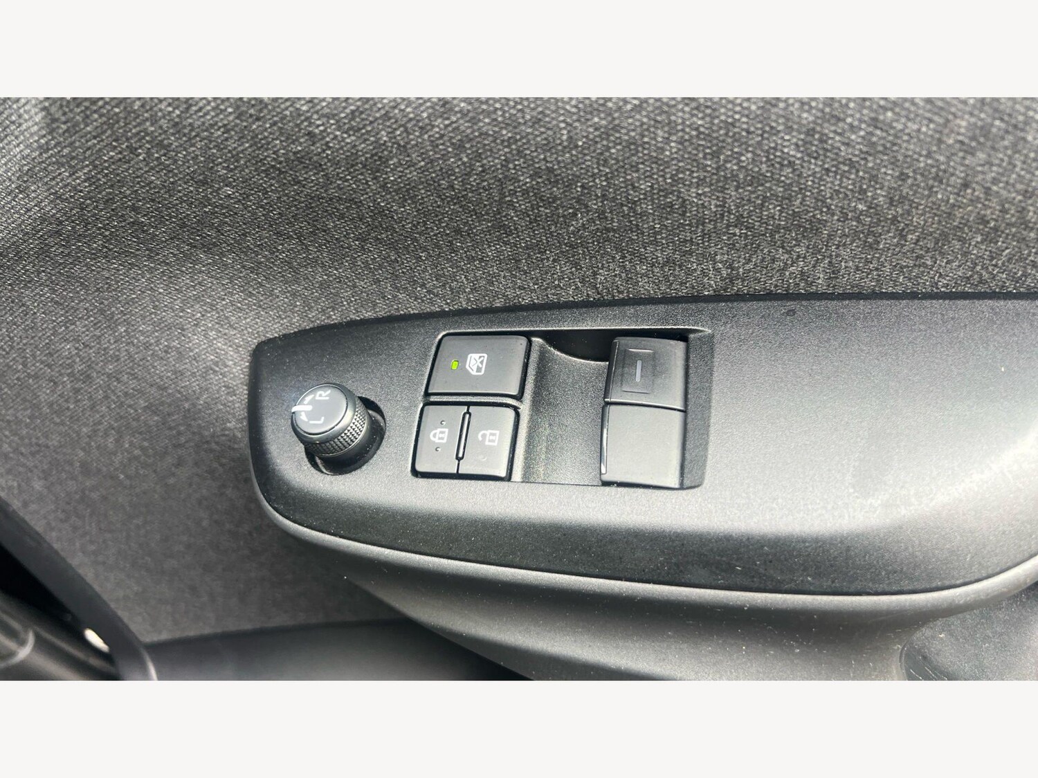 Used Toyota Yaris for sale - 78214193: Photo 37