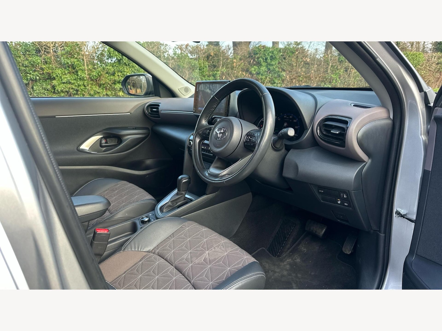 Used Toyota Yaris Cross 2023 for sale - 77101814: Photo 13