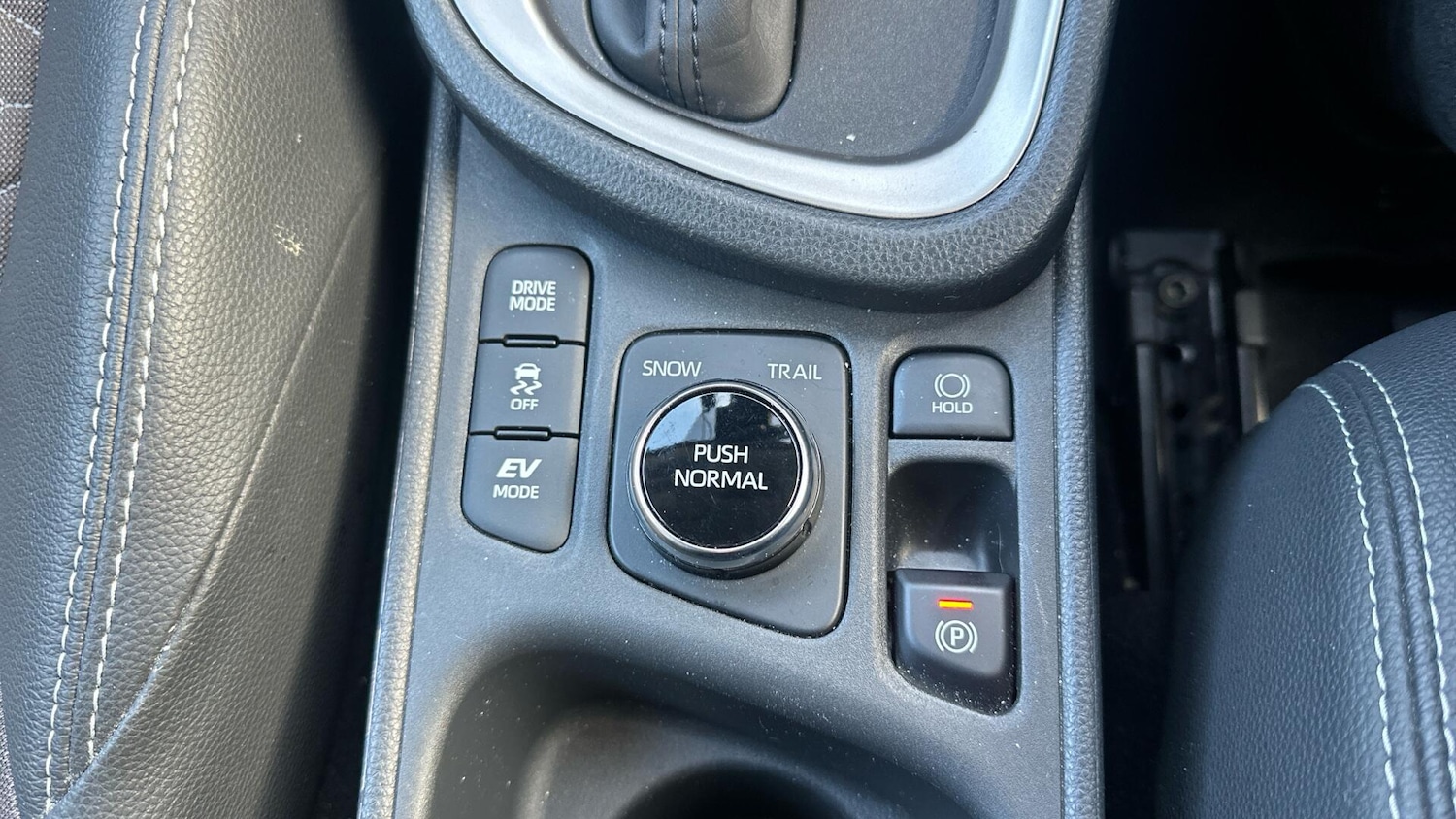 Used Toyota Yaris Cross 2023 for sale - 77101814: Photo 33