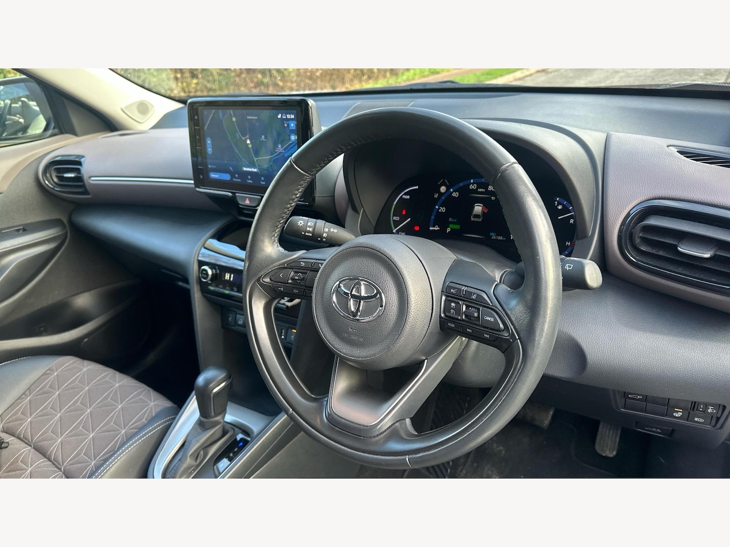 Used Toyota Yaris Cross 2023 for sale - 77101814: Photo 8