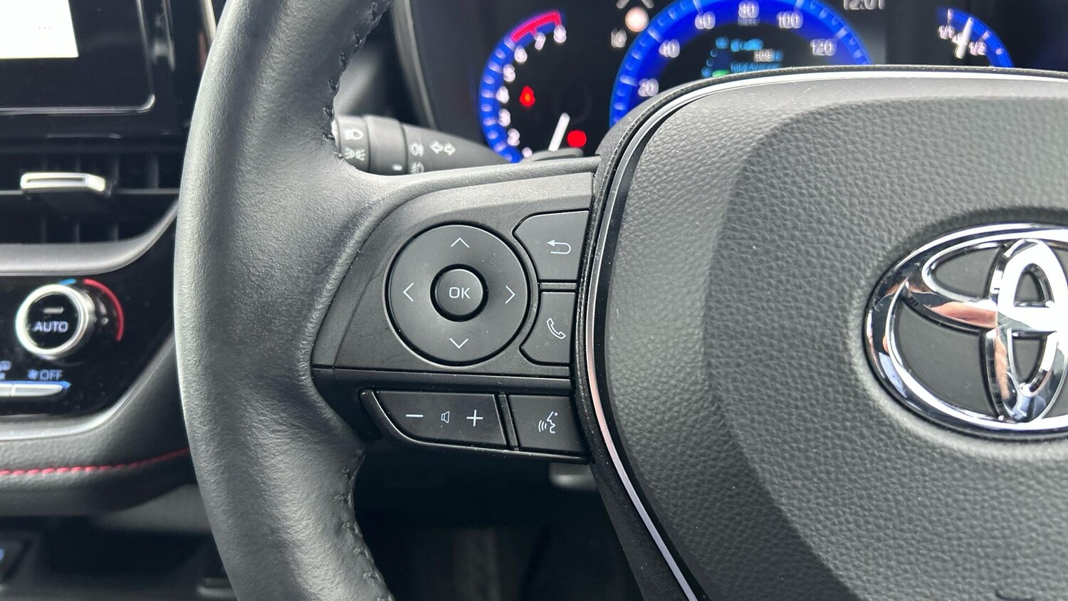 Used Toyota Corolla 2022 for sale - 76850295: Photo 34