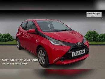 (66) - 1.0 VVT-i x-play Hatchback 5dr Petrol Manual Euro 6 (68 ps)