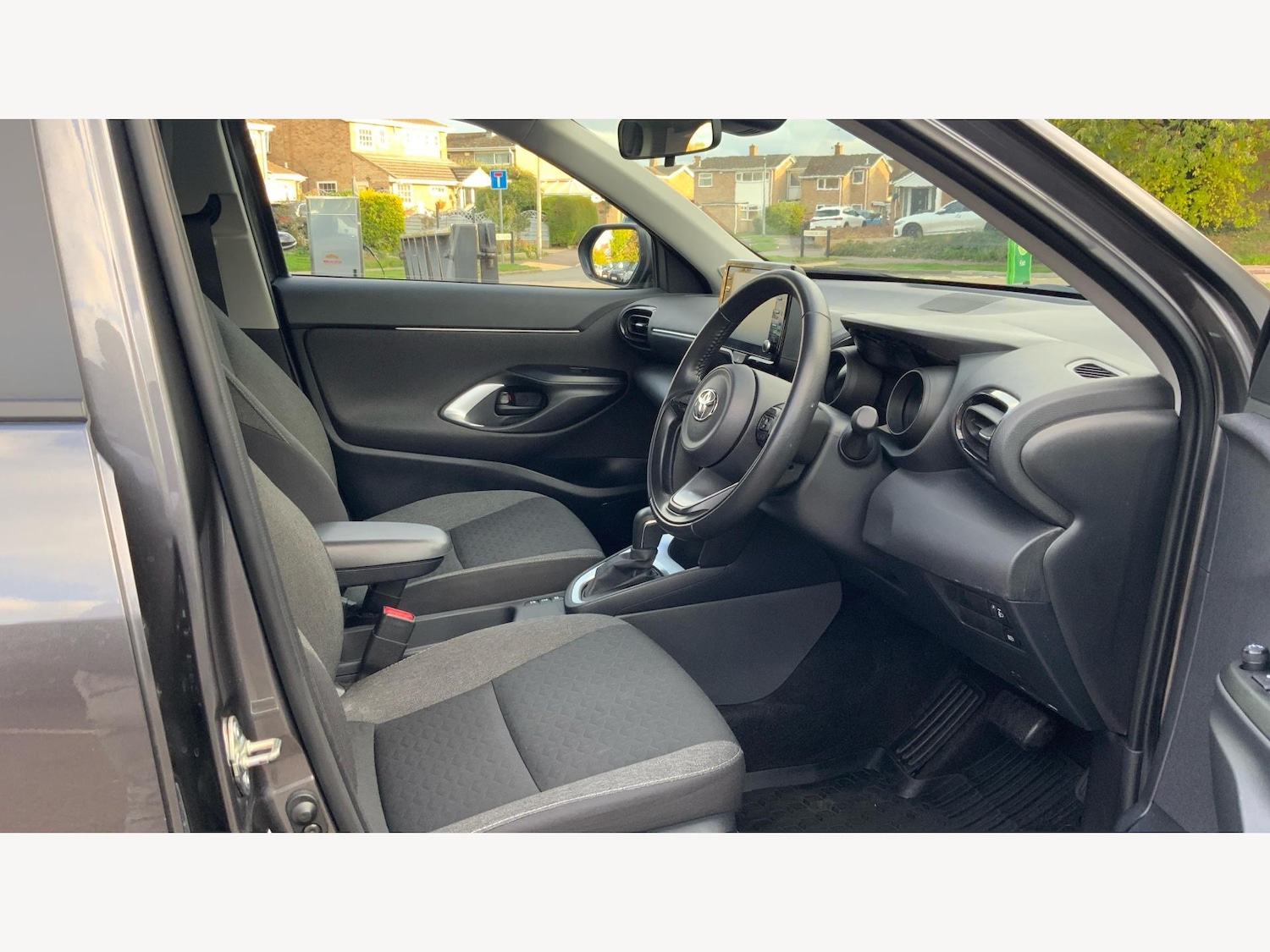 Used Toyota Yaris Cross 2024 for sale - 76200189: Photo 13