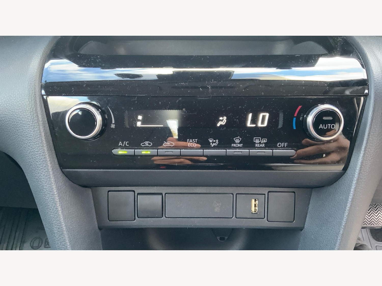 Used Toyota Yaris Cross 2024 for sale - 76200189: Photo 29