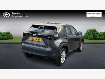 Used Toyota Yaris Cross 2024 for sale - 76200189: Photo 2