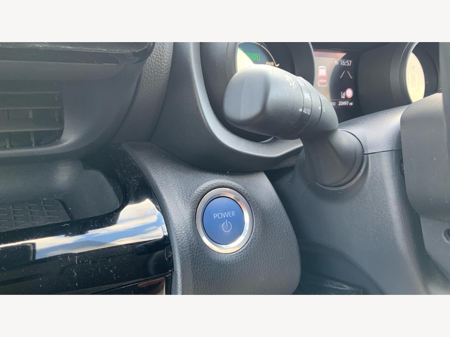 Used Toyota Yaris Cross 2024 for sale - 76200189: Photo 31