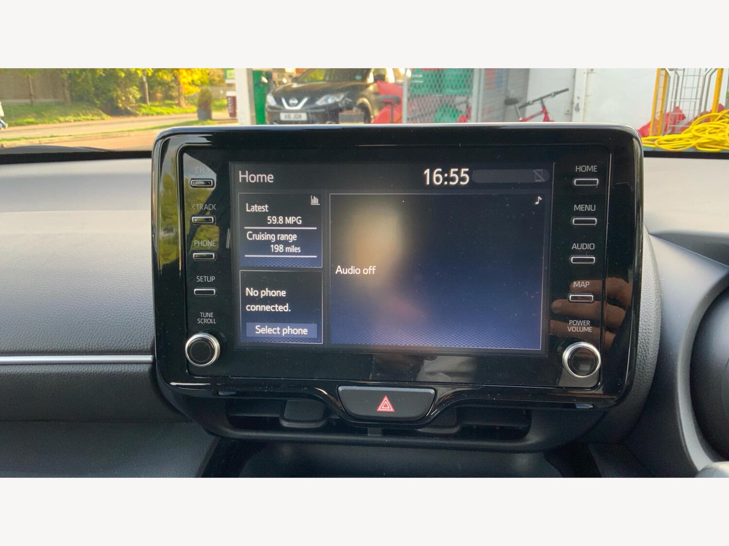 Used Toyota Yaris Cross 2024 for sale - 76200189: Photo 9