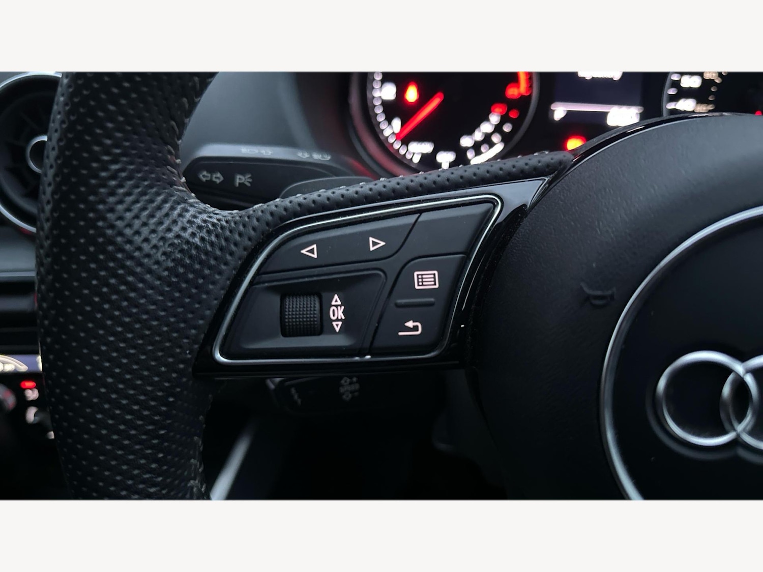 Used Audi Q2 2017 for sale - 76752813: Photo 27