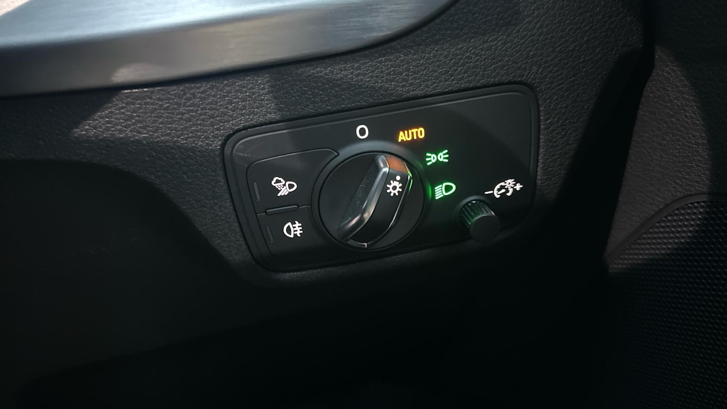 Used Audi Q2 2017 for sale - 76752813: Photo 36