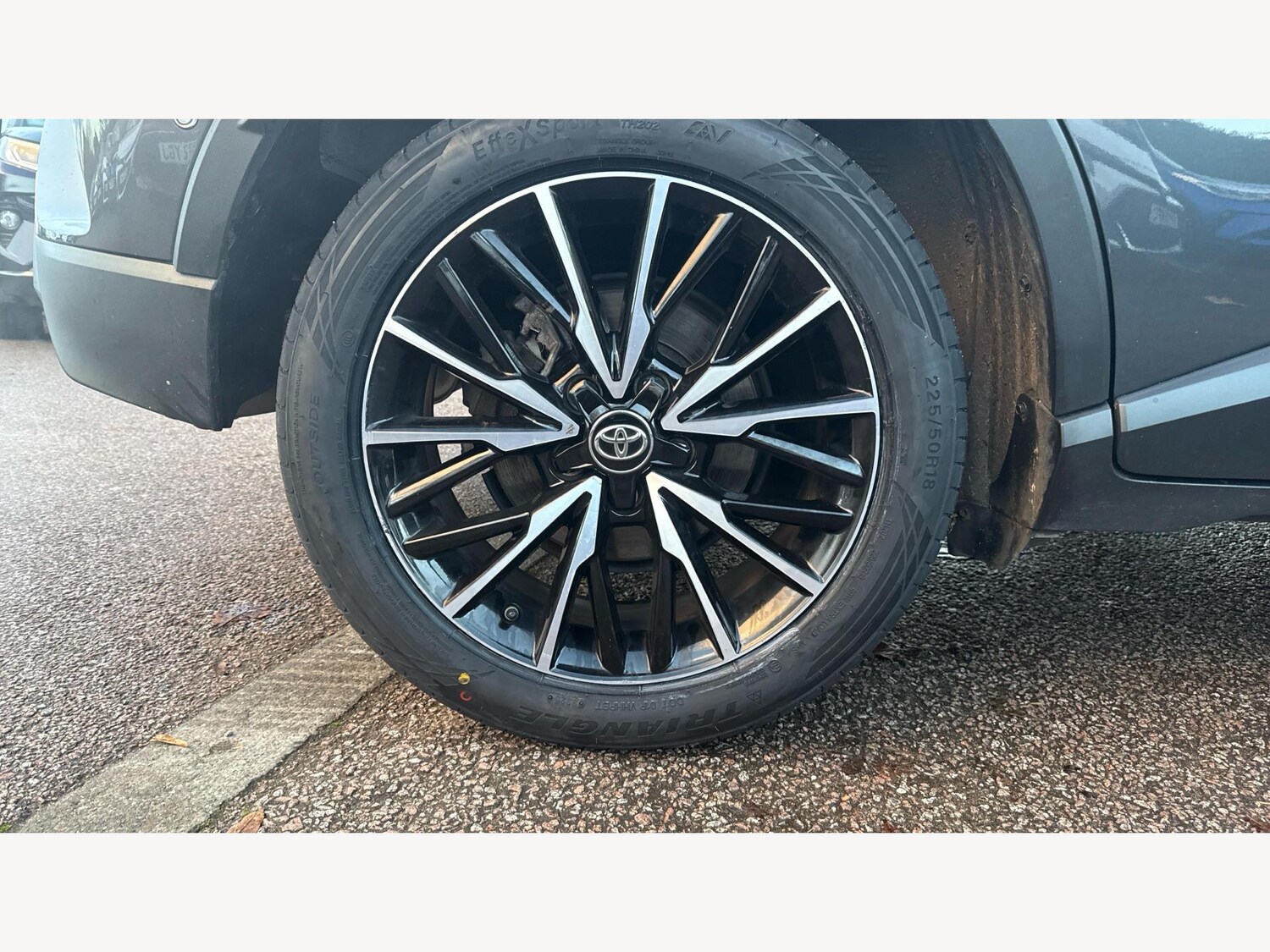 Used Toyota C-HR 2020 for sale - 76886688: Photo 27