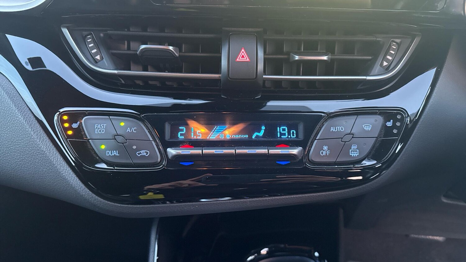 Used Toyota C-HR 2020 for sale - 76886688: Photo 38