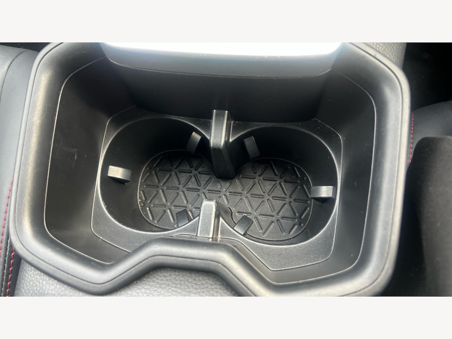 Used Toyota RAV4 2022 for sale - 76850520: Photo 29