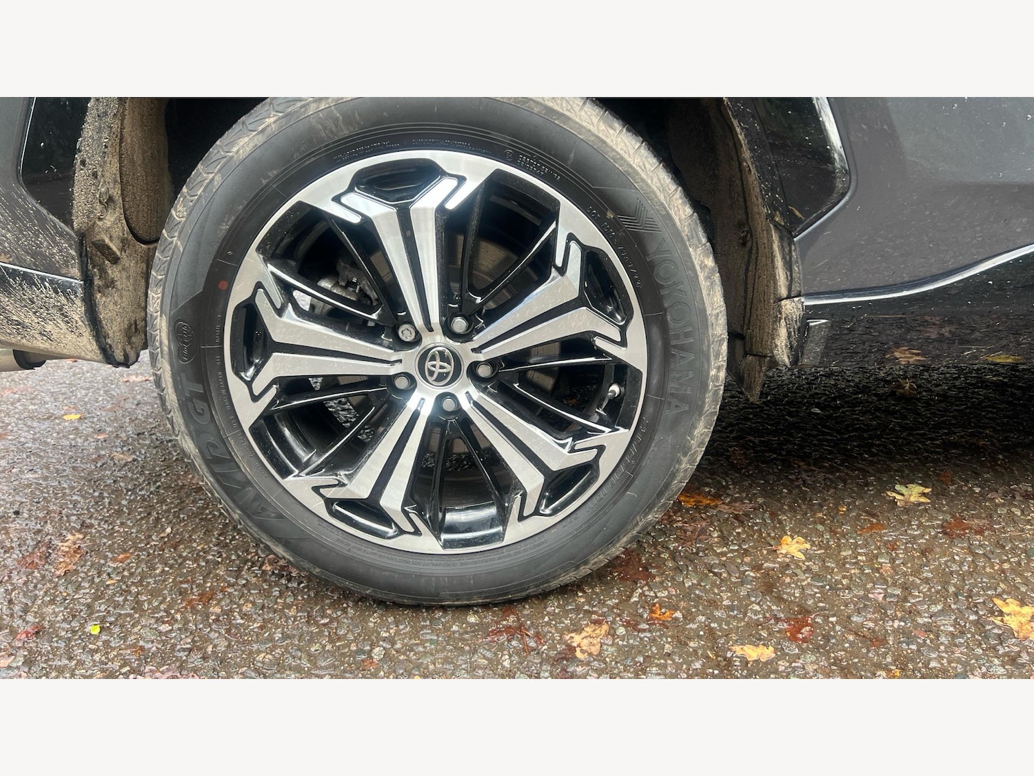 Used Toyota RAV4 2022 for sale - 76850520: Photo 32