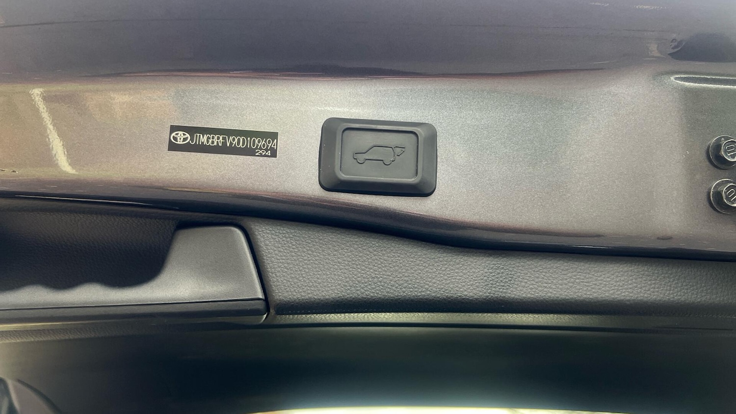 Used Toyota RAV4 2022 for sale - 76850520: Photo 38