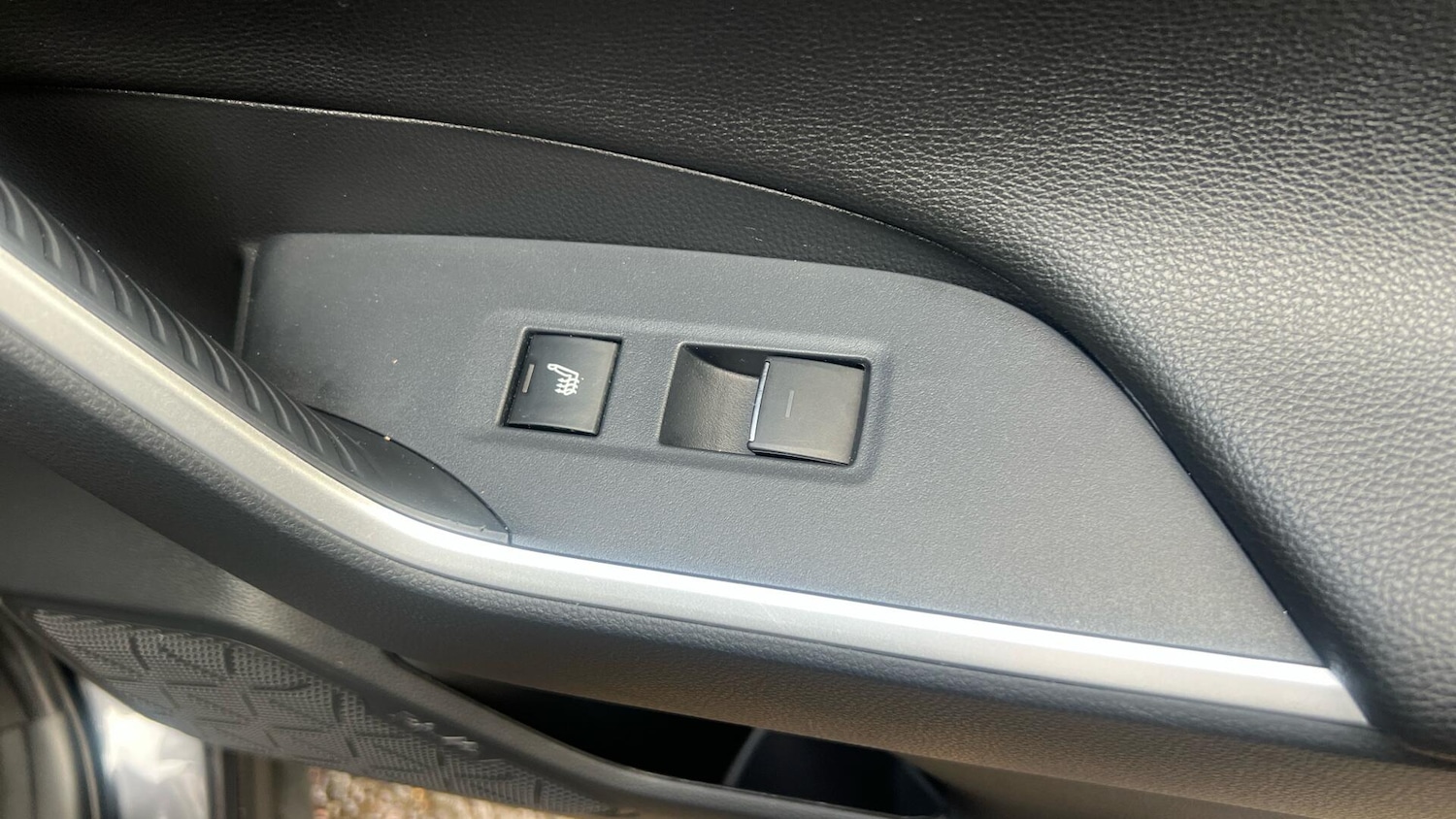 Used Toyota RAV4 2022 for sale - 76850520: Photo 39