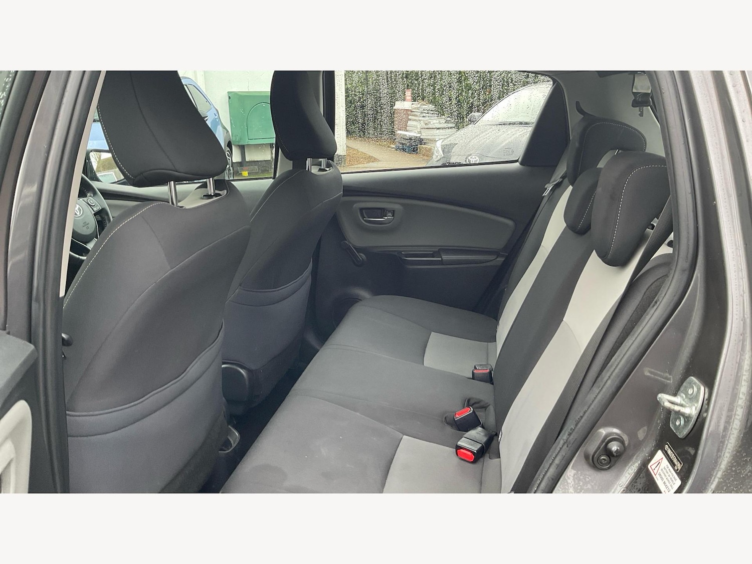 Used Toyota Yaris 2018 for sale - 77412367: Photo 15