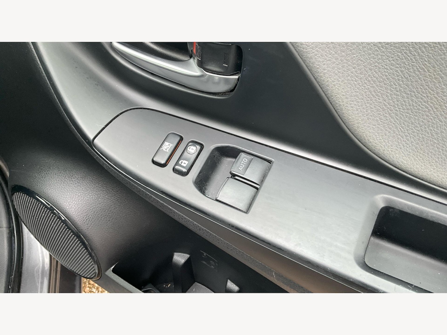 Used Toyota Yaris 2018 for sale - 77412367: Photo 26