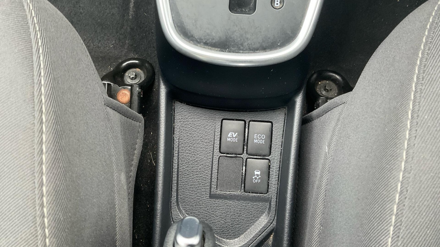 Used Toyota Yaris 2018 for sale - 77412367: Photo 32