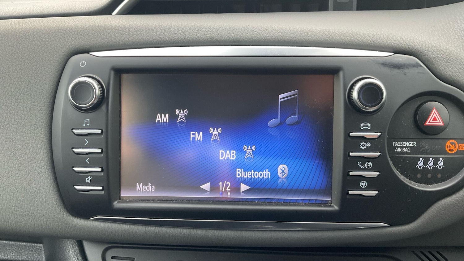 Used Toyota Yaris 2018 for sale - 77412367: Photo 35