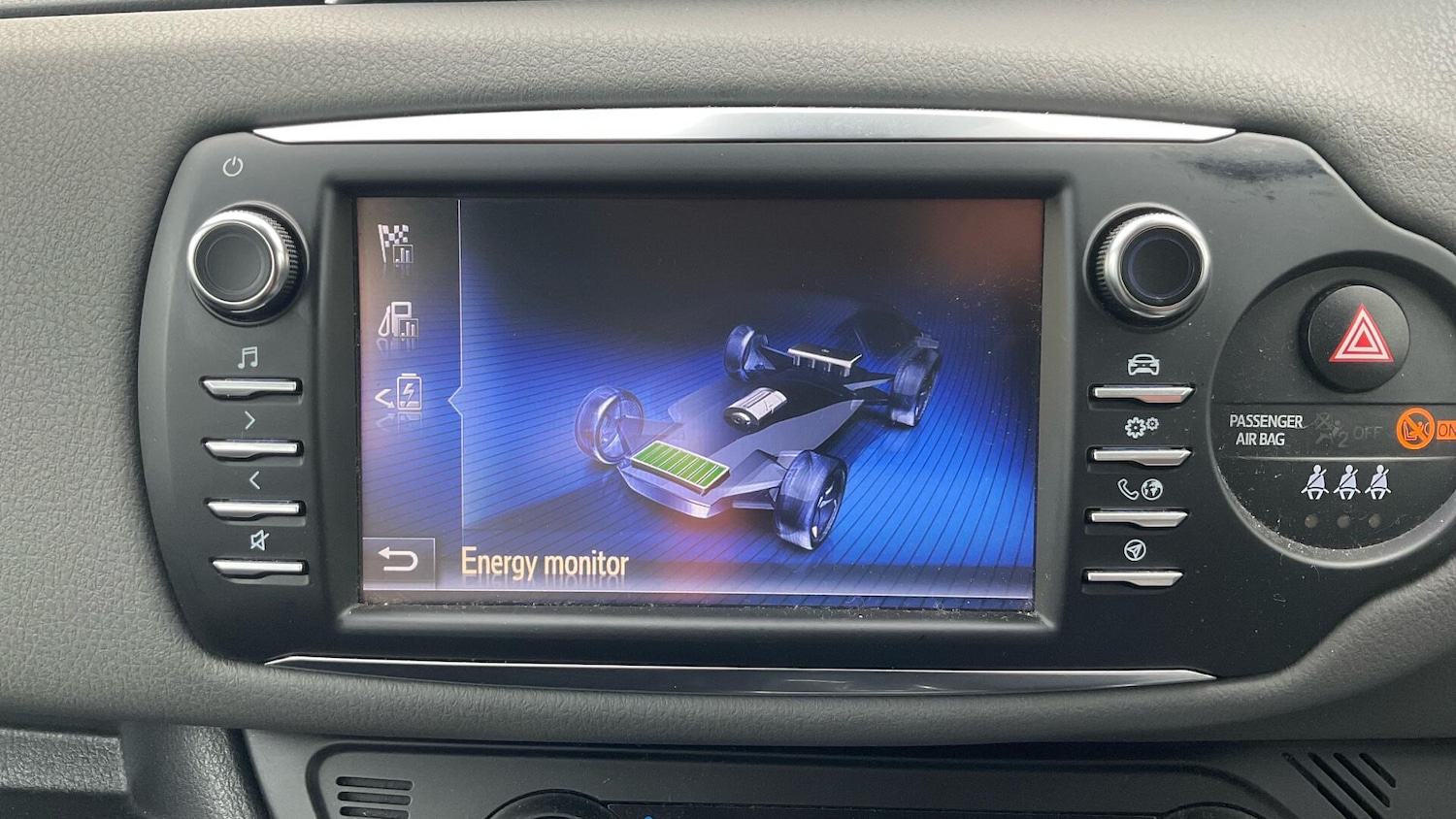 Used Toyota Yaris 2018 for sale - 77412367: Photo 39