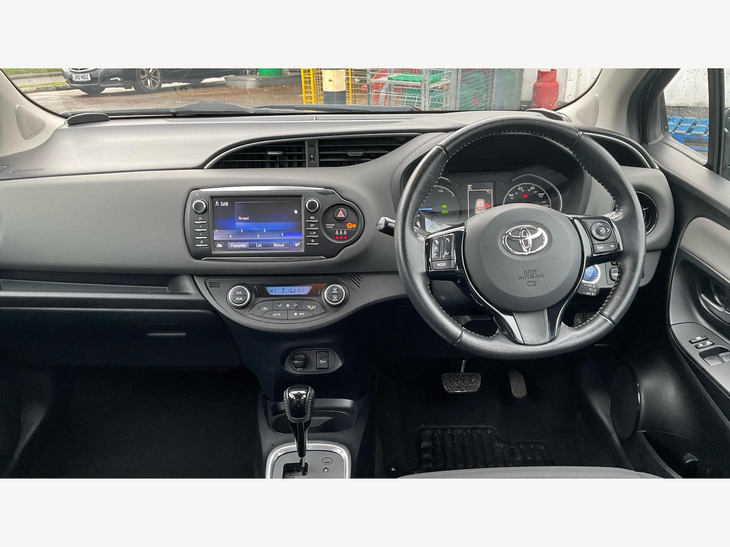 Used Toyota Yaris 2018 for sale - 77412367: Photo 7