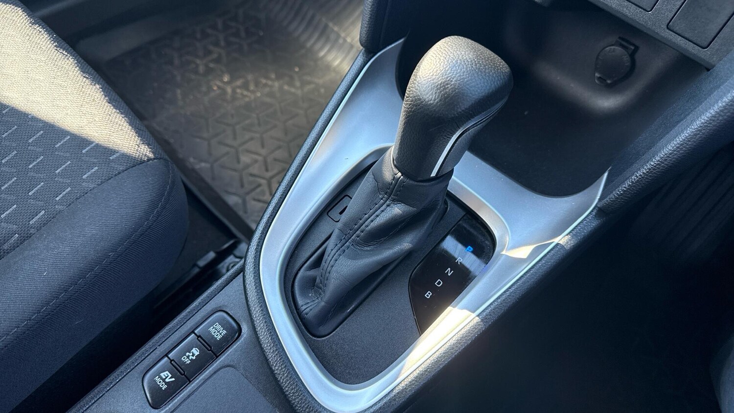 Used Toyota Yaris Cross 2024 for sale - 78047122: Photo 39