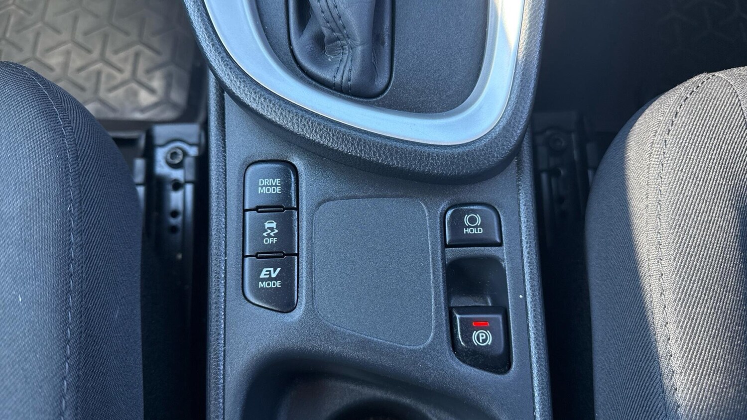 Used Toyota Yaris Cross 2024 for sale - 78047122: Photo 40