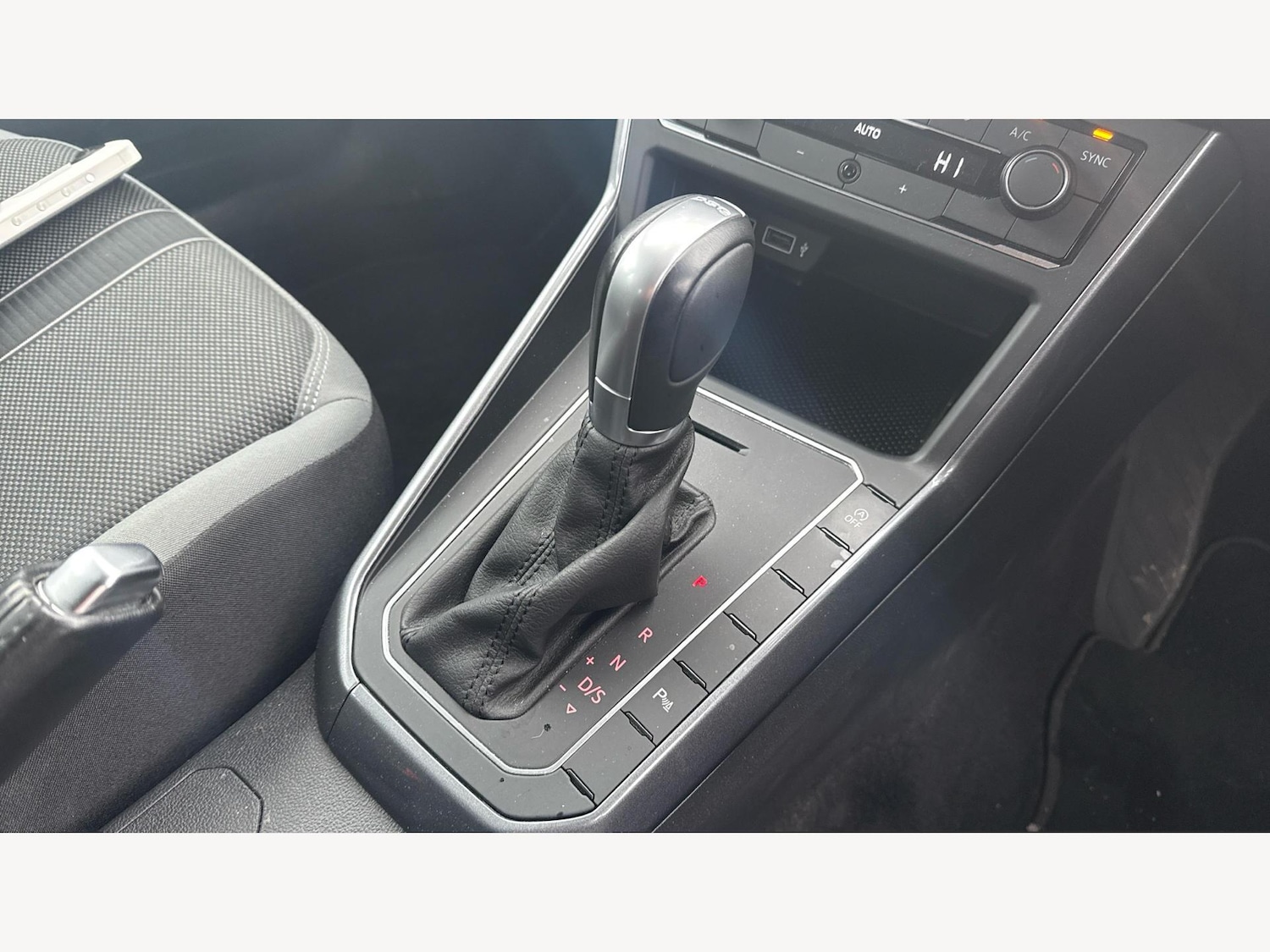 Used Volkswagen Polo for sale - 77175907: Photo 28