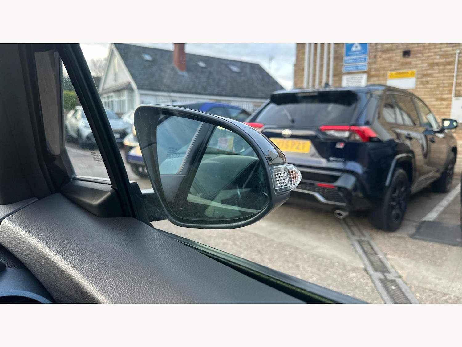 Used Toyota C-HR 2021 for sale - 77097993: Photo 31