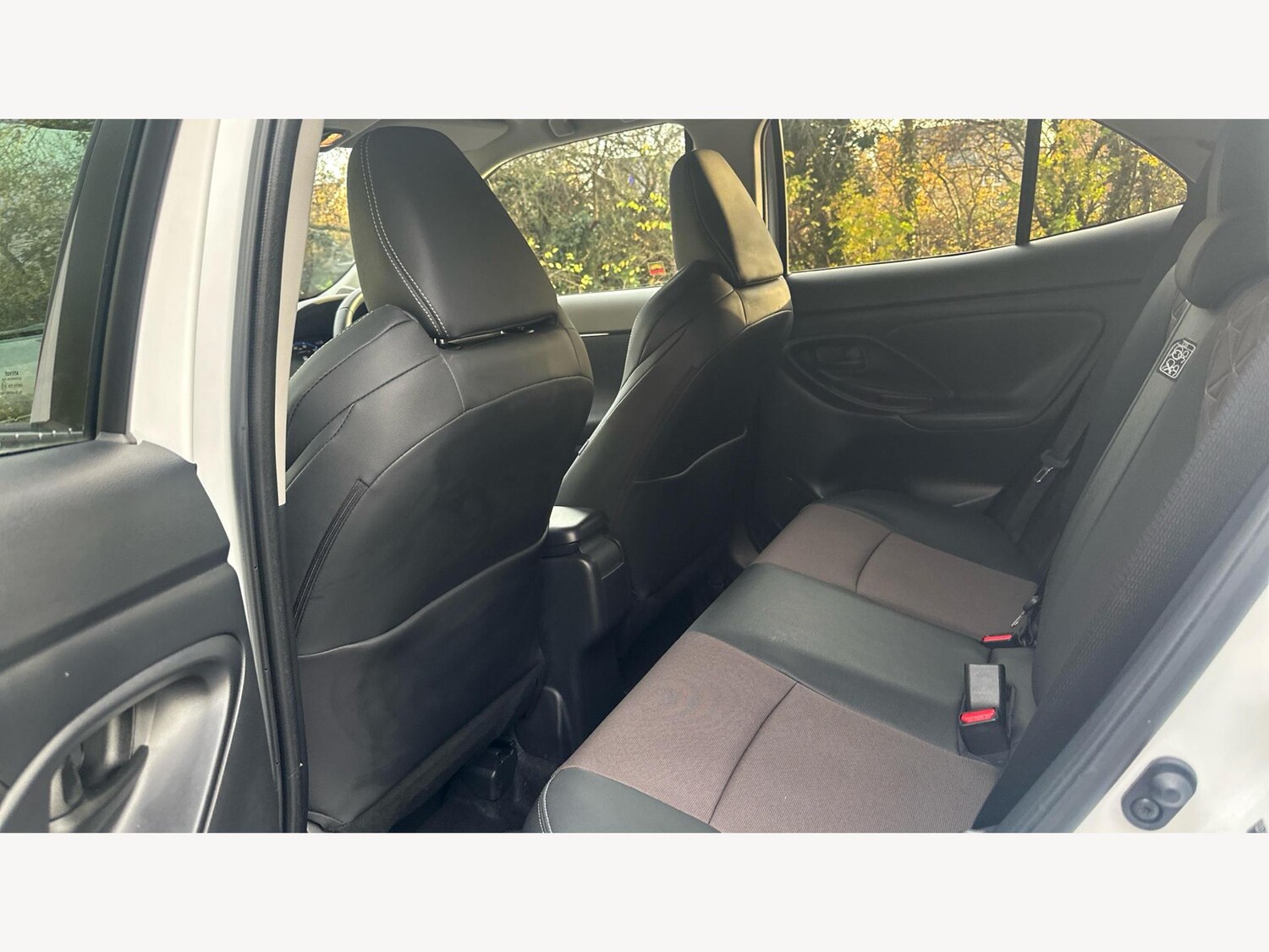 Used Toyota Yaris Cross 2024 for sale - 77305704: Photo 15