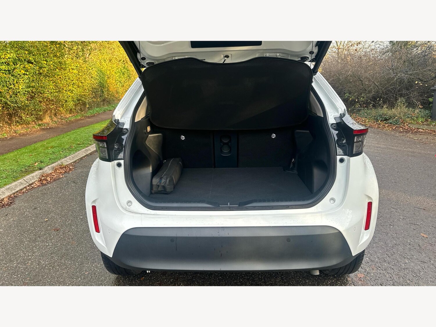 Used Toyota Yaris Cross 2024 for sale - 77305704: Photo 16