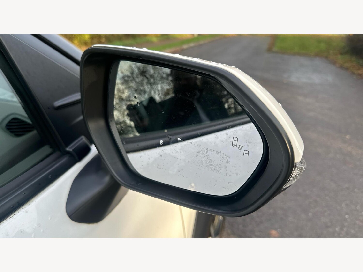 Used Toyota Yaris Cross 2024 for sale - 77305704: Photo 23