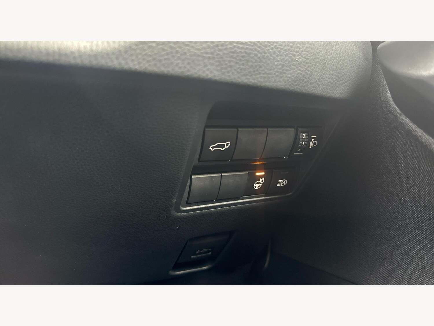 Used Toyota Yaris Cross 2024 for sale - 77305704: Photo 24