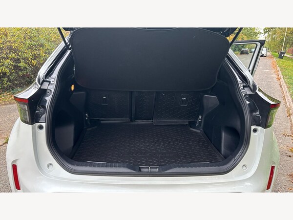 Used Toyota Yaris Cross 2022 for sale - 76238792: Photo 16