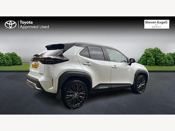 Used Toyota Yaris Cross 2022 for sale - 76238792: Photo 2