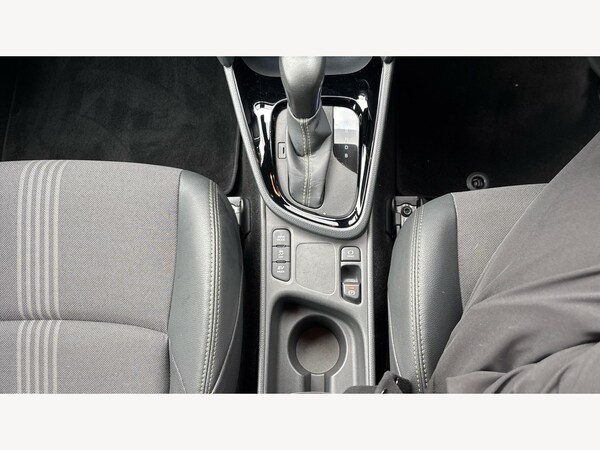 Used Toyota Yaris Cross 2022 for sale - 76238792: Photo 31