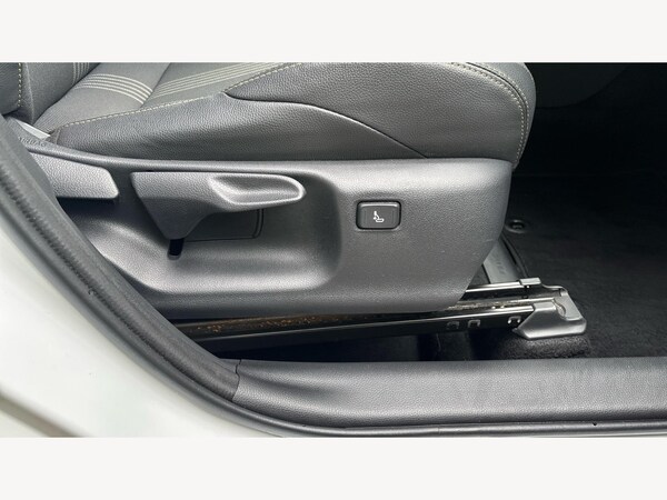 Used Toyota Yaris Cross 2022 for sale - 76238792: Photo 41