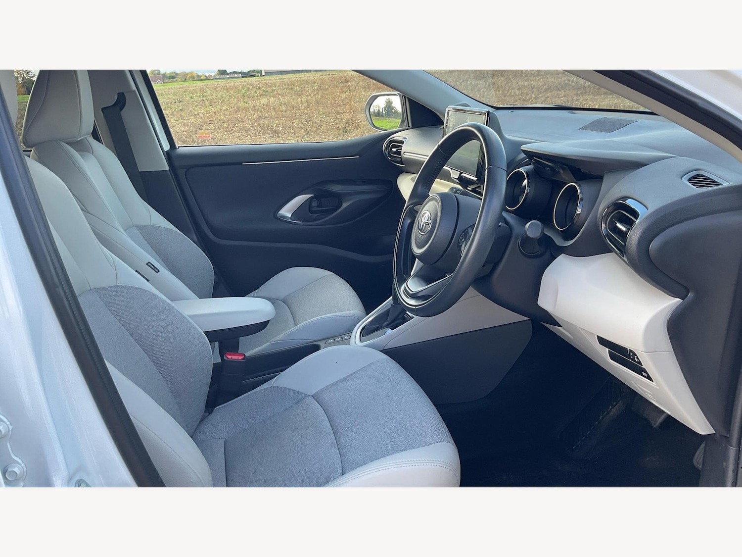 Used Toyota Yaris 2023 for sale - 77695466: Photo 13