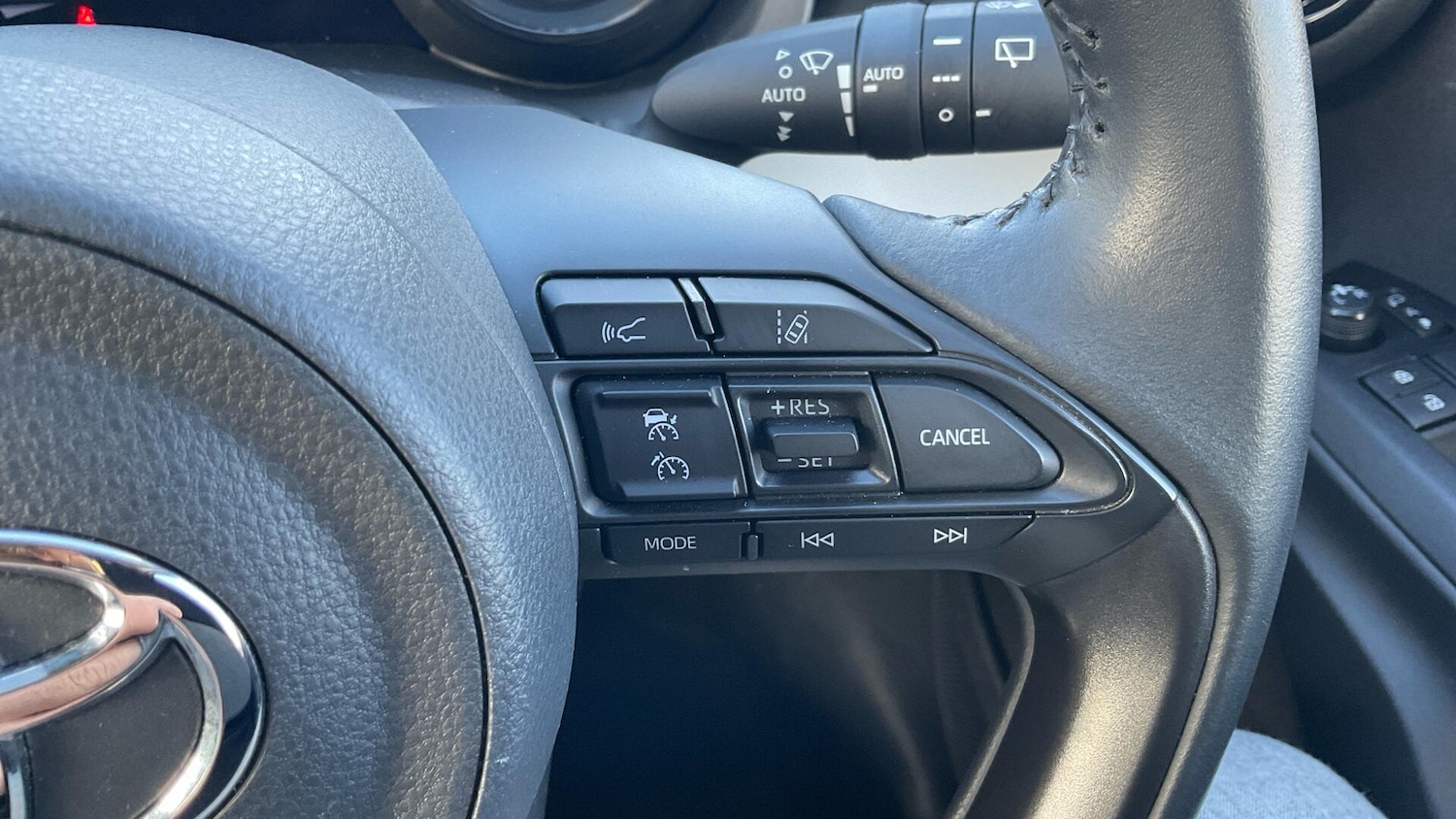 Used Toyota Yaris 2023 for sale - 77695466: Photo 32