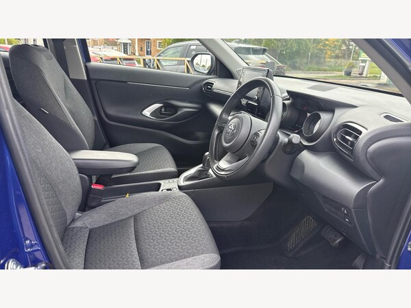 Used Toyota Yaris Cross 2023 for sale - 76189407: Photo 13
