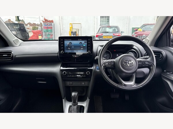 Used Toyota Yaris Cross 2023 for sale - 76189407: Photo 7