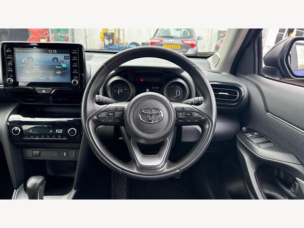 Used Toyota Yaris Cross 2023 for sale - 76189407: Photo 8