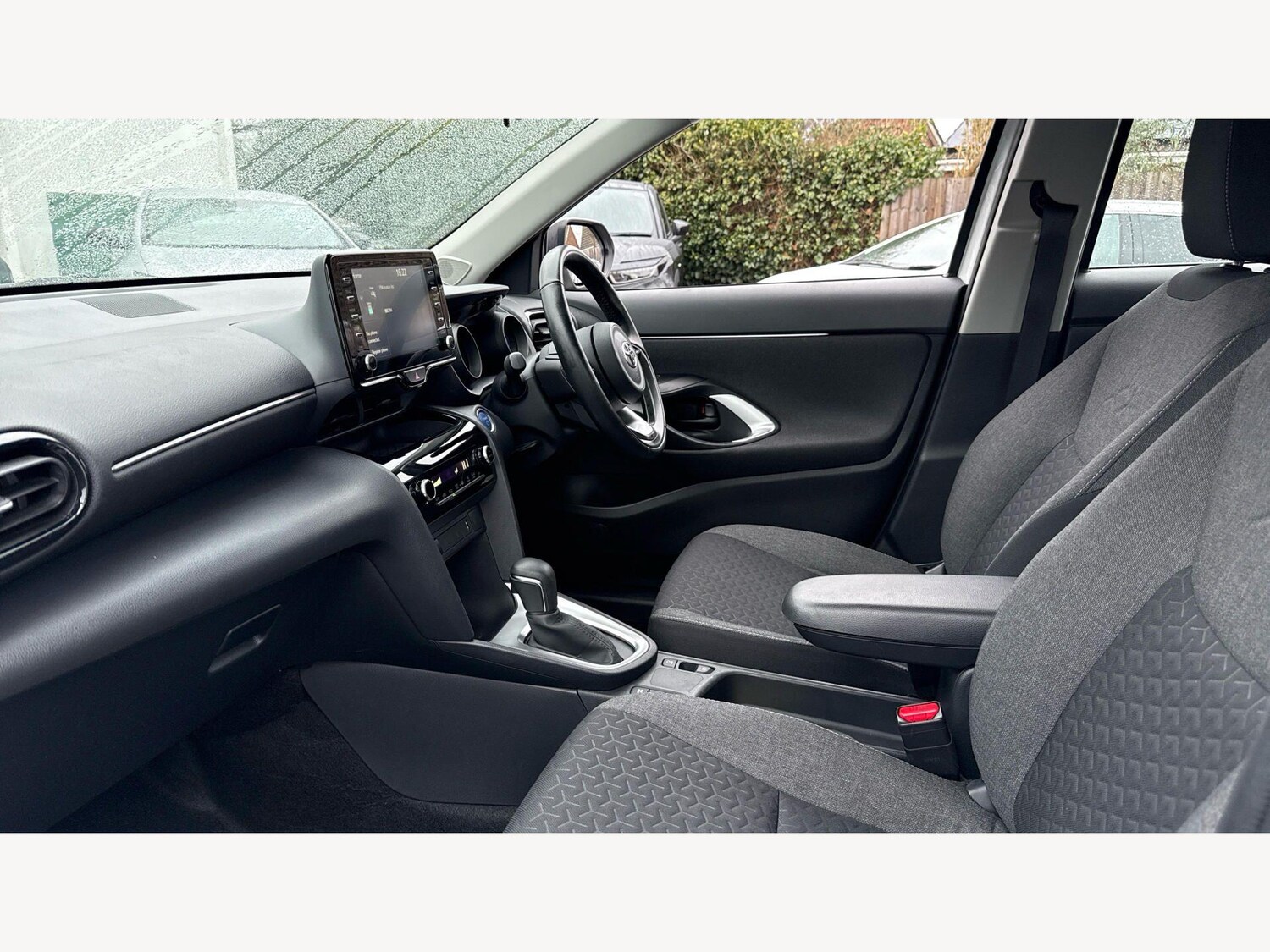 Used Toyota Yaris Cross 2023 for sale - 77883455: Photo 12