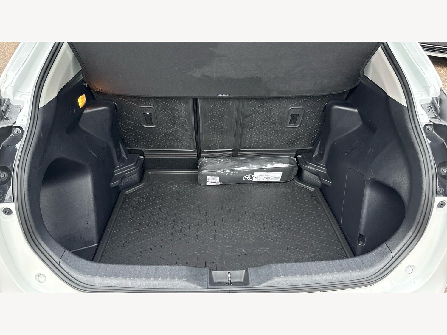 Used Toyota Yaris Cross 2023 for sale - 77883455: Photo 16