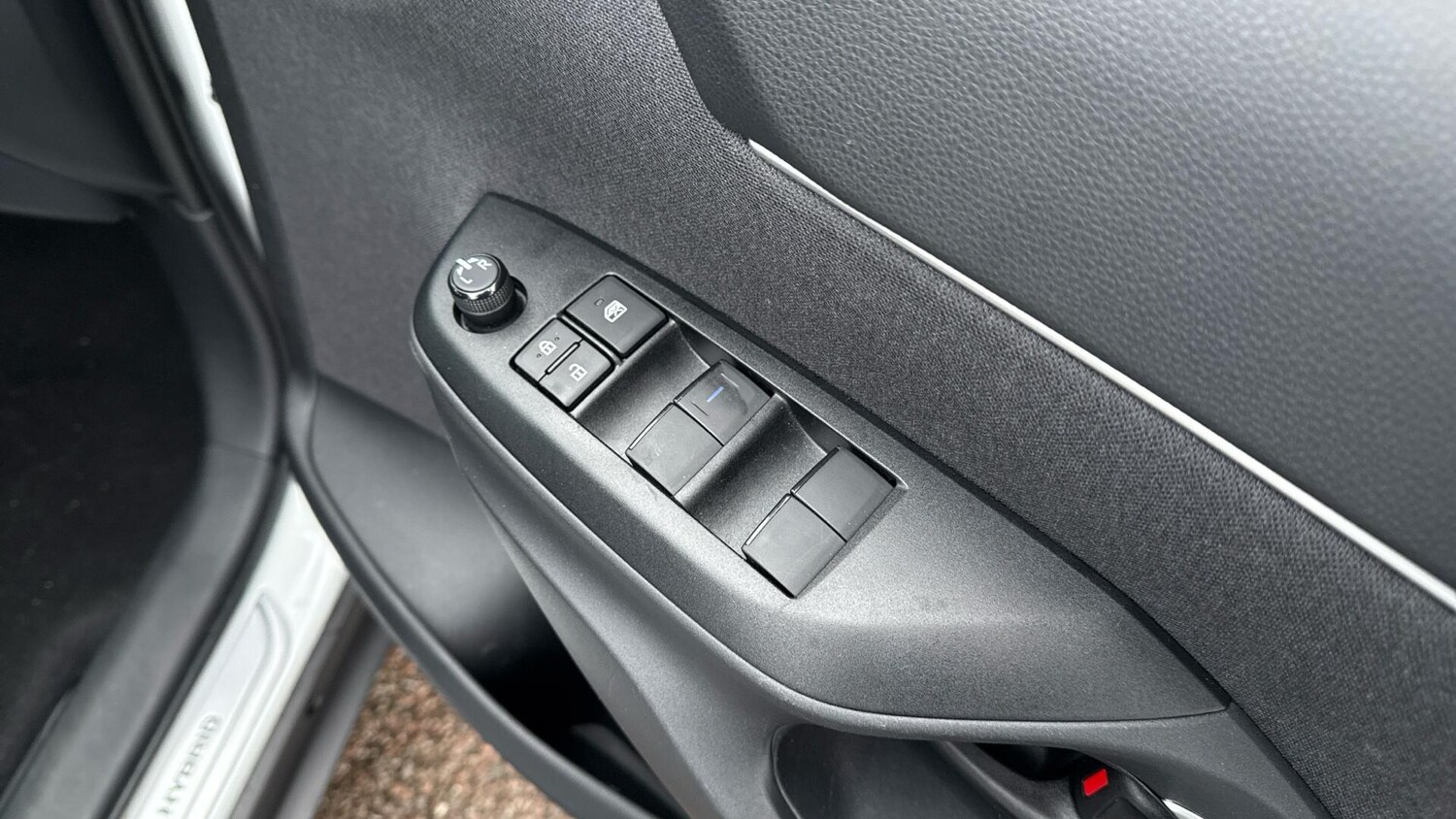 Used Toyota Yaris Cross 2023 for sale - 77883455: Photo 32