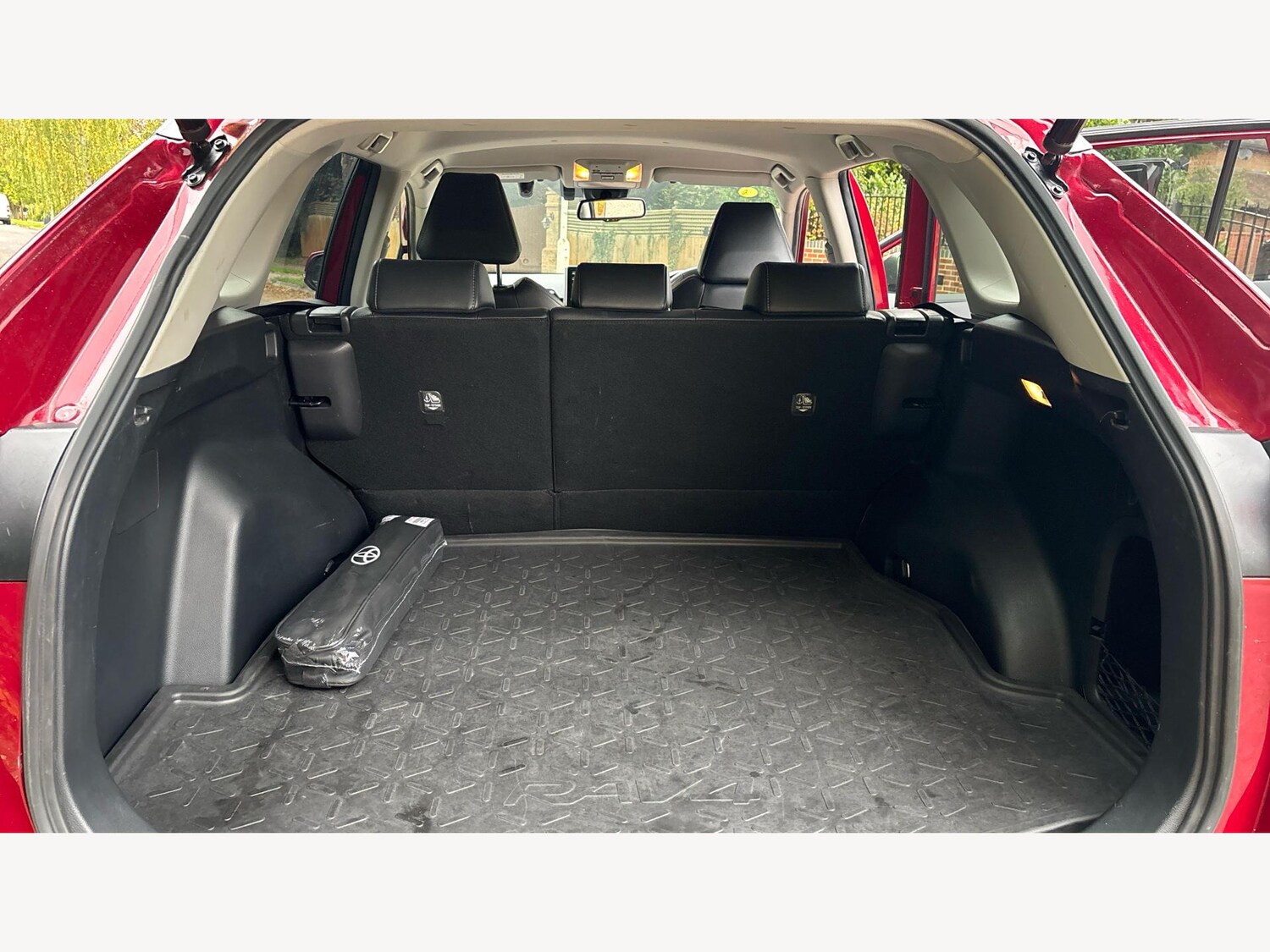 Used Toyota RAV4 2021 for sale - 76200734: Photo 16