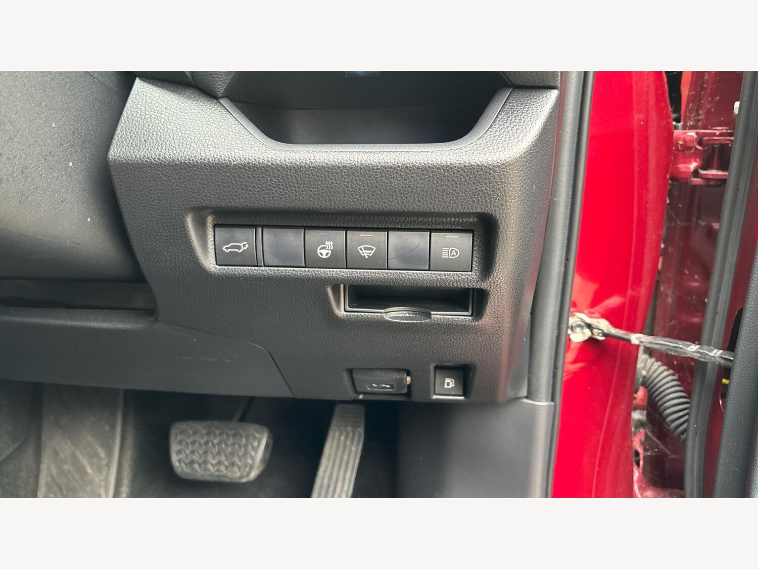 Used Toyota RAV4 2021 for sale - 76200734: Photo 27